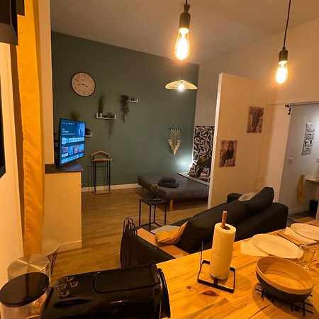 Charmant Appartement Climatise Aux Pieds De La Cite Carcassonne Bagian luar foto